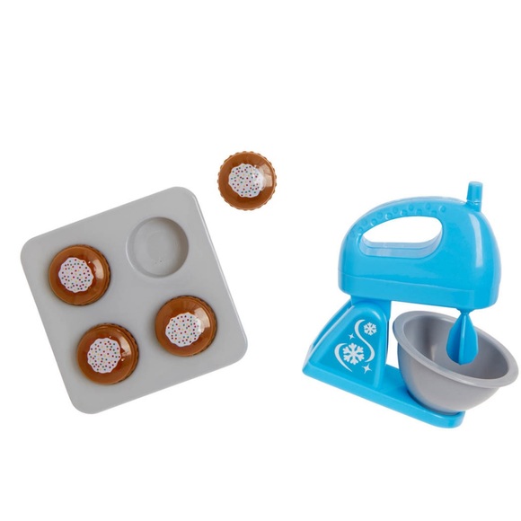 Elf On The Shelf Baking Set - Picture 4 of 16